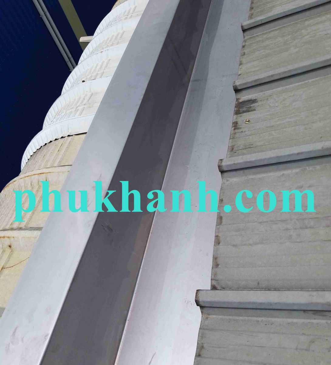 thi-cong-thay-the-mang-xoi-inox-304-nha-xuong-cong-ty-tnhh-schenker-viet-nam