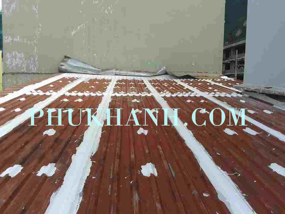 xu-ly-chong-dot-va-phu-keo-ngan-ri-set-mai-ton-tai-can-ho-gia-dinh-duong-cach-mang-thang-tam